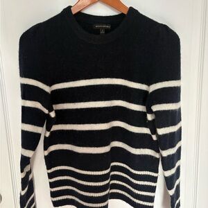 Banana Republic Women's Striped Crewneck Sweater - Navy and White